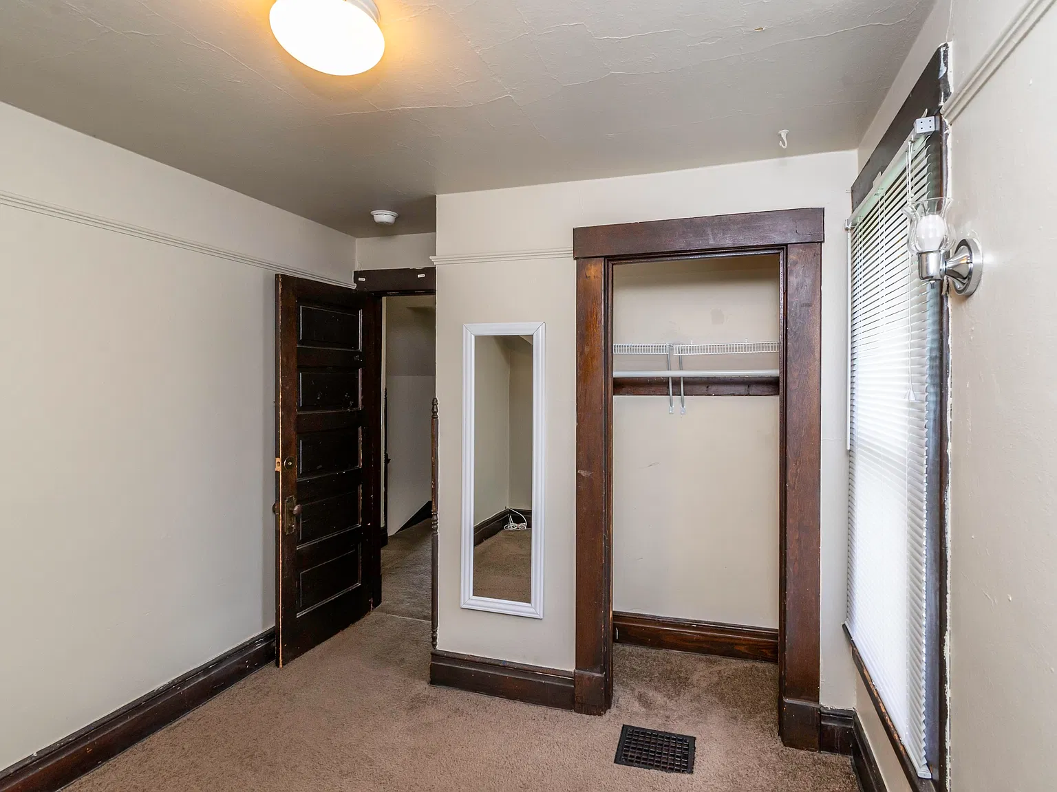 831 Brookwood PL - 1 — Photo 4