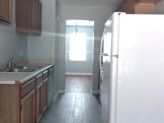 5th image of 6335 Chagrin Rd