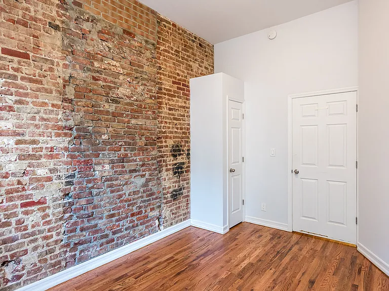 1727 Himrod St #2L — Photo 2