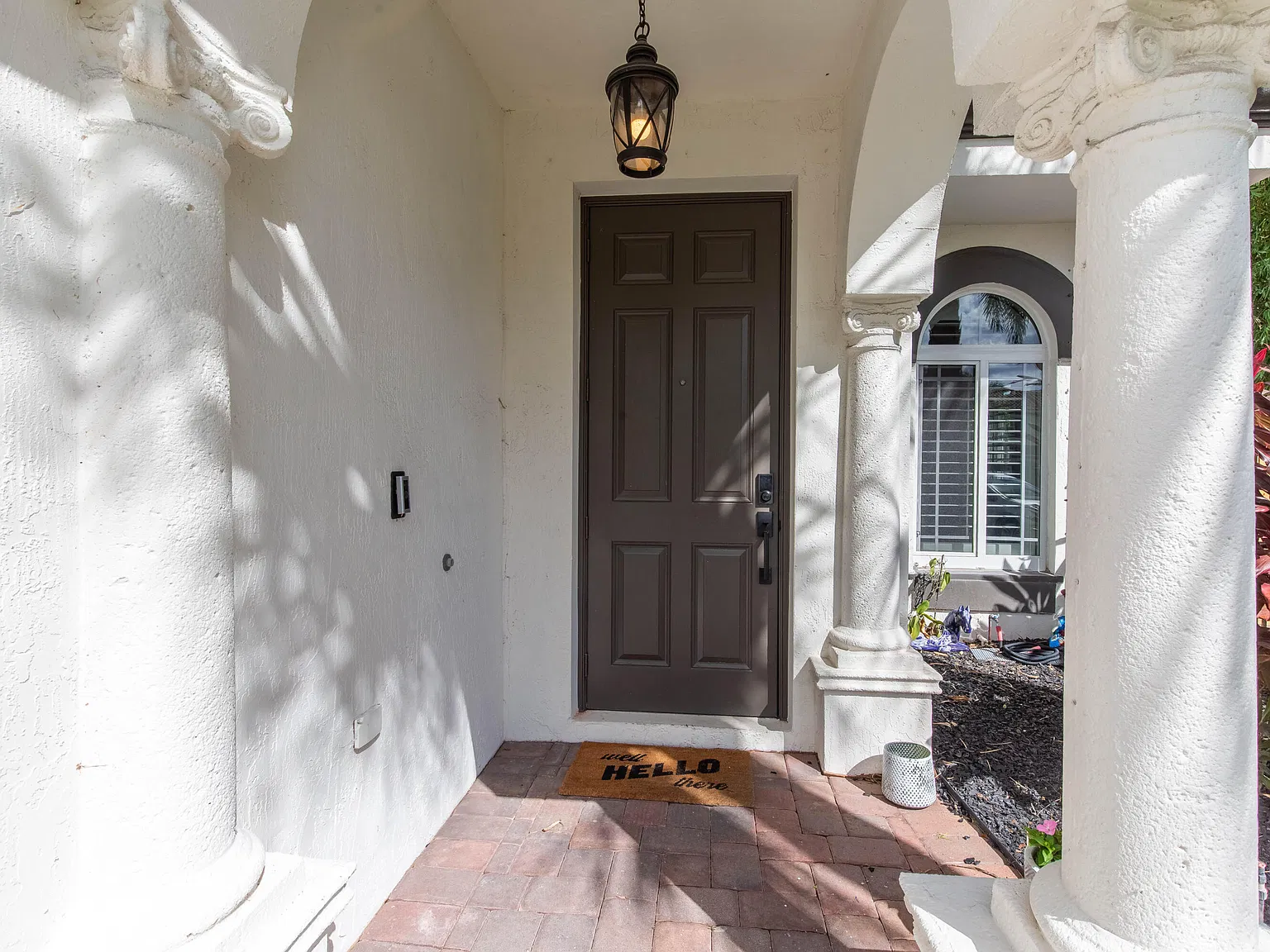 3 bed, 2.5 bath, 1696 sqft, $7,000 — Photo 2