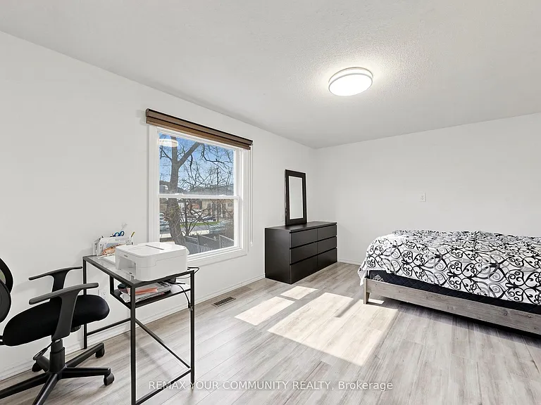 63 Patrice Cres #UPPER — Photo 22