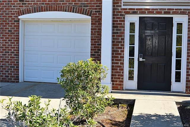 1st image of 6335 Park Creek Dr