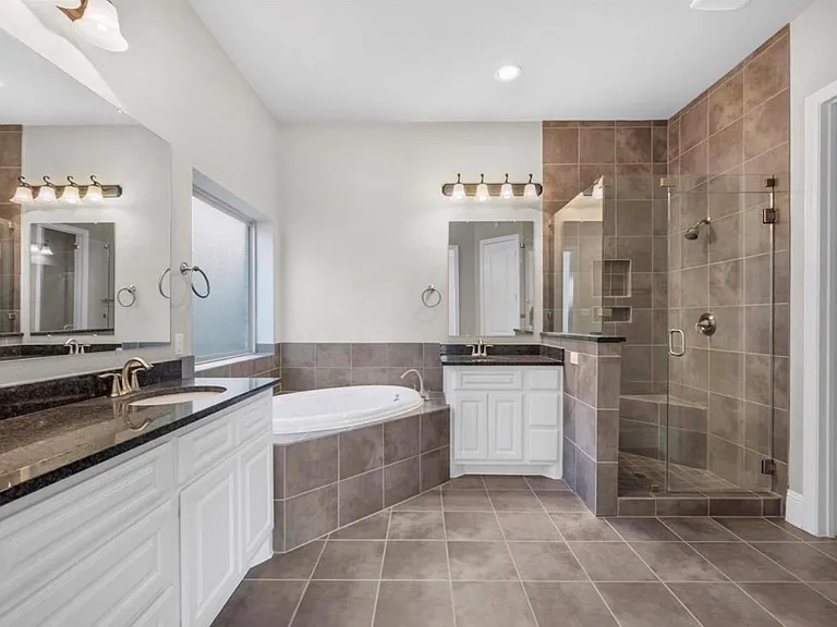 2024 Arrowood Glen Dr — Photo 15