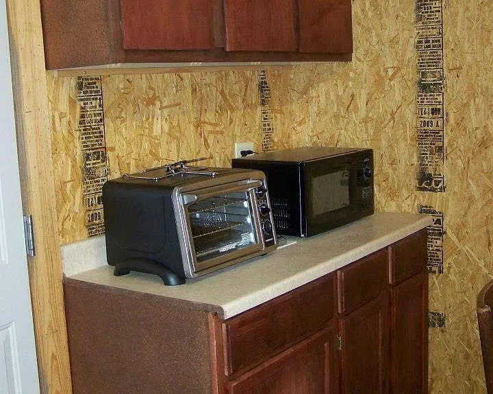 Microwave and convection oven
