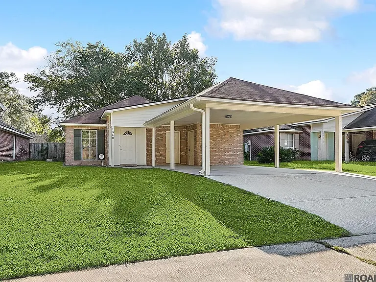 1340 Harwich Dr — Photo 1