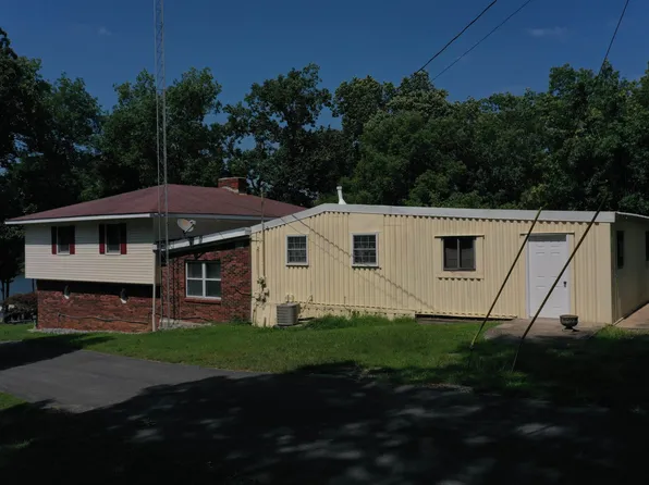 214 Hickory Hill Ln, Benton, KY 42025