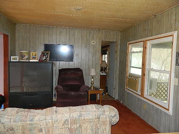 4th image of 124 Falling Rock Rd