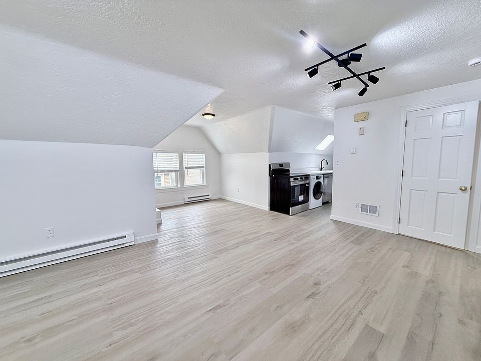 1st image of 5 Stoneland Rd Floor 3