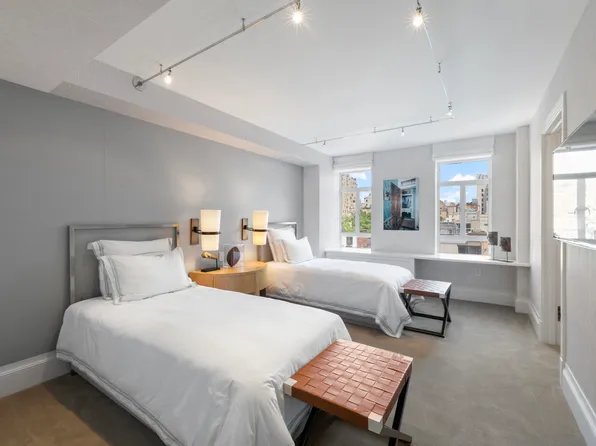 21 East 61st Street image 15 of 22