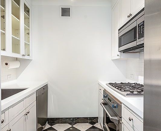 2nd image of 250 E 54th St APT 17C