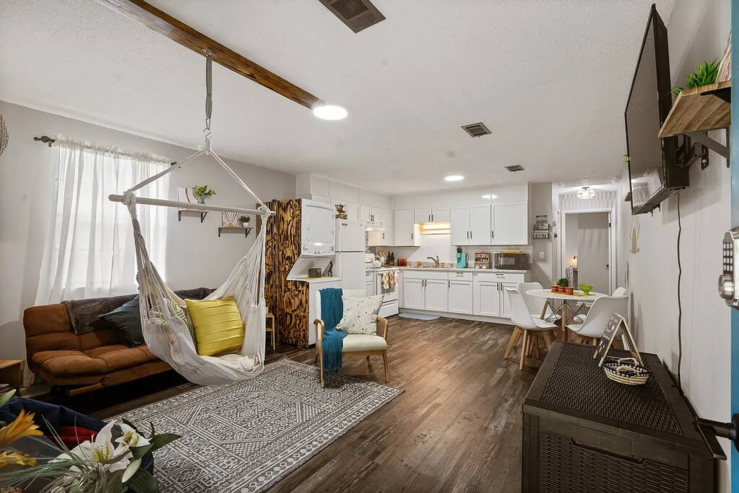 1 bed, 1.0 bath, 441 sqft, $1,800 — Photo 3