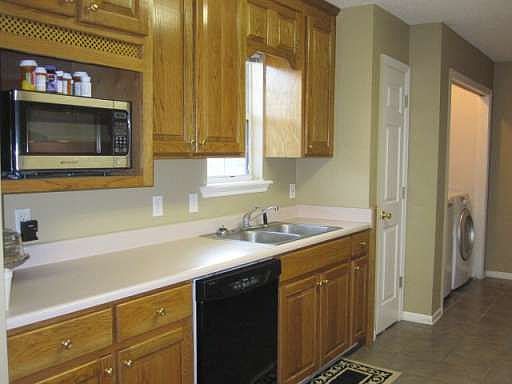 4th image of 4724 McAllister St