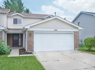 1499 Chippewa Trl, Wheeling, IL 60090