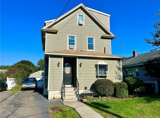 15 Ormond St, Milford, CT 06461