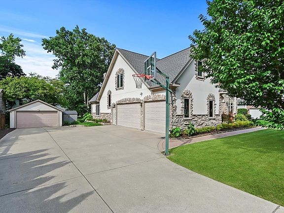 2nd image of 4650 Teonia Woods Dr
