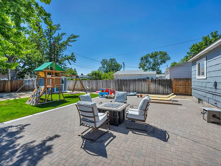 620 Belgrave Ave — Photo 36