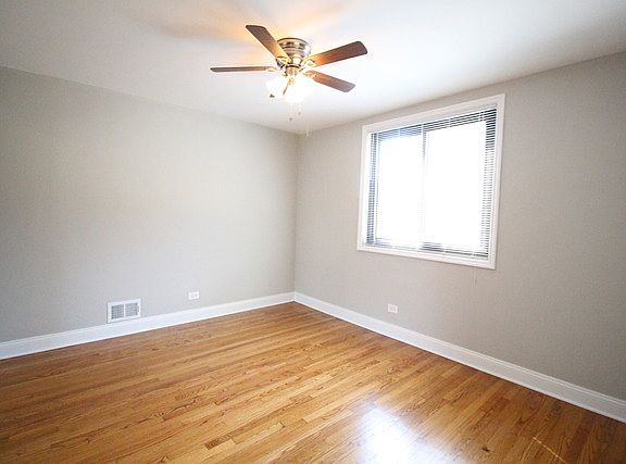 5th image of 5131 W 90th St