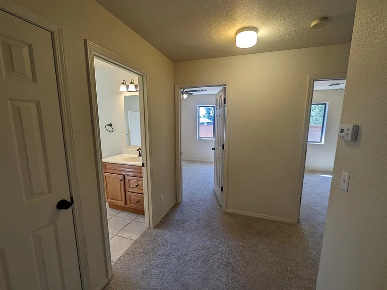 211 N Heritage Ln — Photo 11