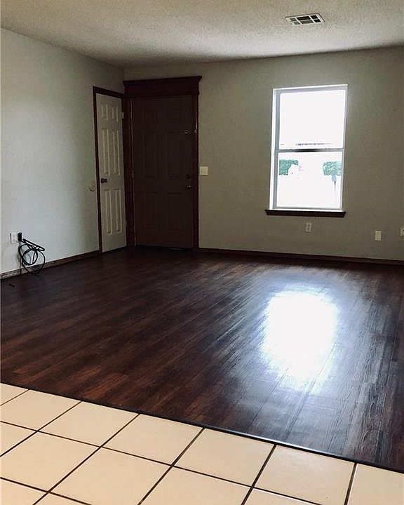 2nd image of 186 Echo Ln