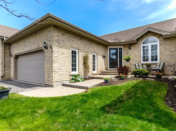 227 Carnegie Ave #16, Peterborough, ON K9L 0B3