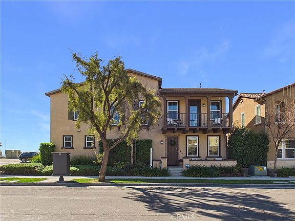 3rd image of 3174 E Piru Ln