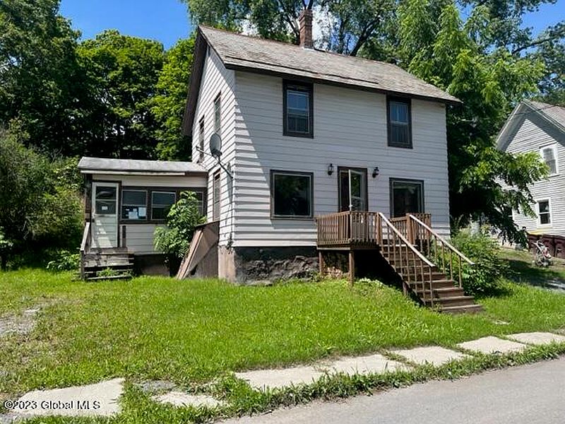 2nd image of 52 Saunders Street