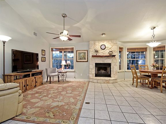 2nd image of 530 Sierra Loma