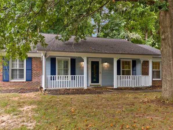 1405 Pepper Hill Rd, Greensboro, NC 27407