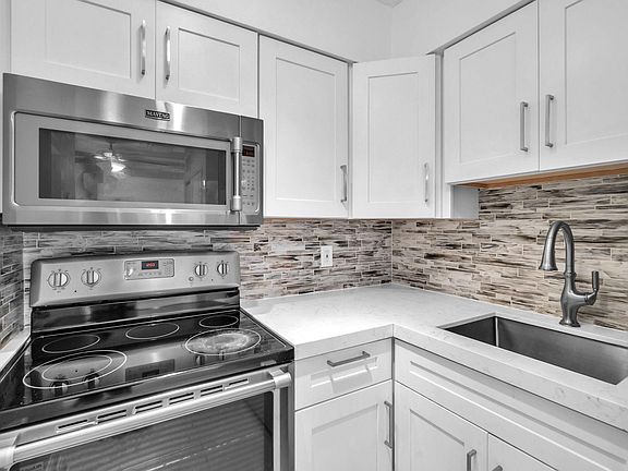 4th image of 1101 NE 18th Ave #4
