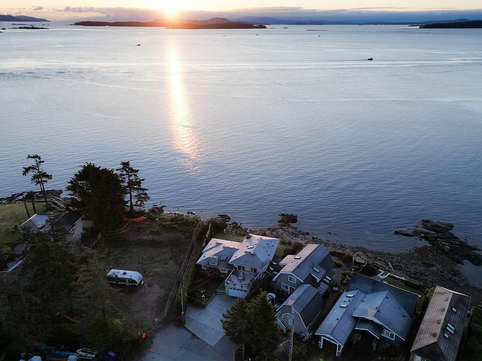 1st image of 2543 Shoreacres Rd