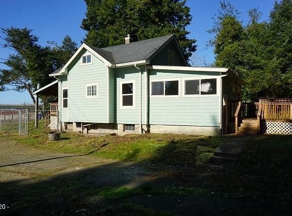2nd image of 121 Siletz Hwy