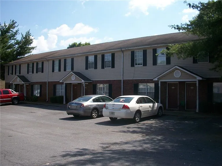 201 Iron Belt Ct — Photo 12