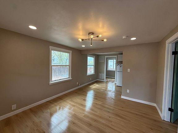 2nd image of 39 Sunflower Rd #B