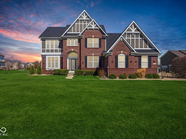 1294 Mayfair Ct, Greenwood, IN 46143