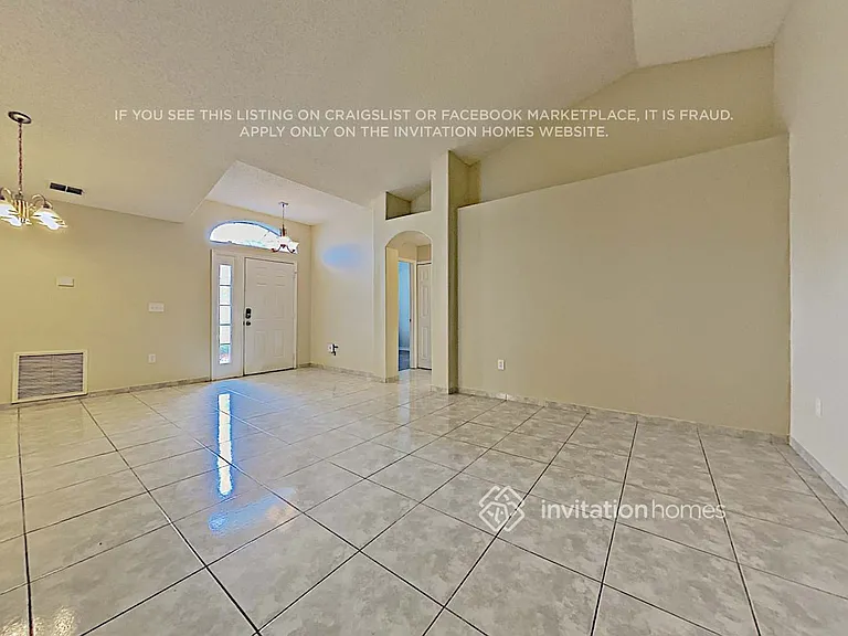 1813 Snaresbrook Way — Photo 5
