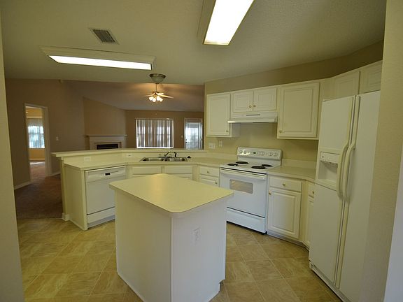 3rd image of 8198 Kilkelly Ln S