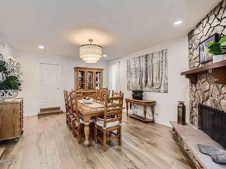 1305 E Steamboat Bend Dr — Photo 10