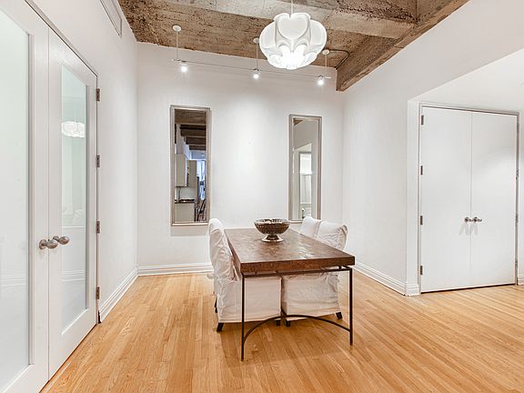 3rd image of 419 W 55th St #202