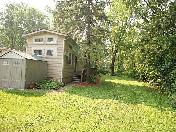 2nd image of 18096 Browns Lake Rd #1