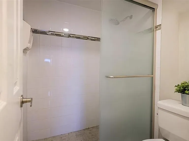 401 Golden Isles Dr #409 — Photo 18