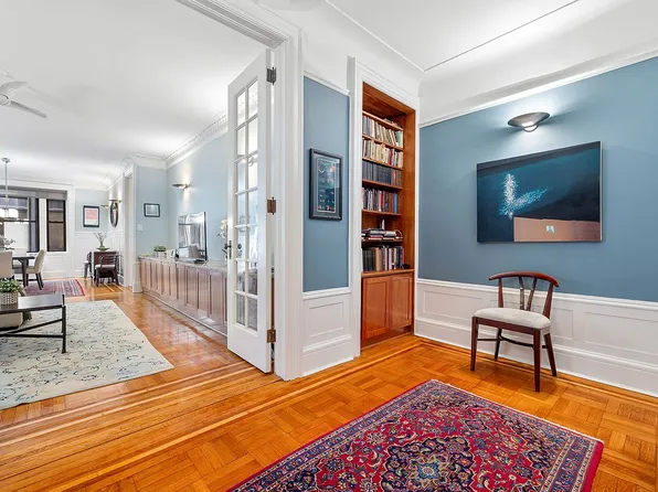 200 W 54th St APT 9G, New York, NY 10019