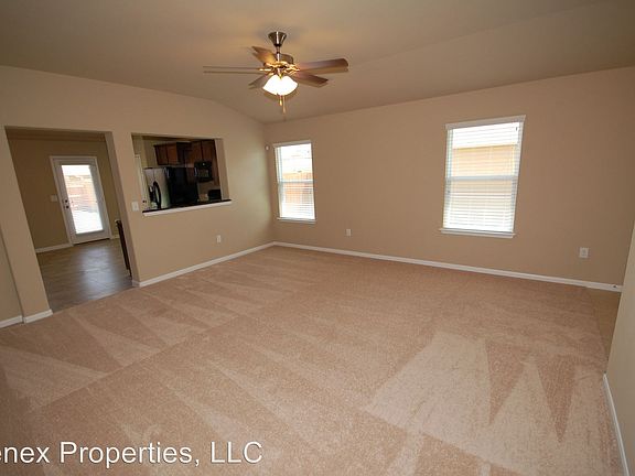 3rd image of 107 Esparza Ct