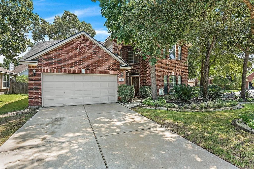 4 bed, 2.5 bath, 3425 sqft, $3,100 — Photo 1