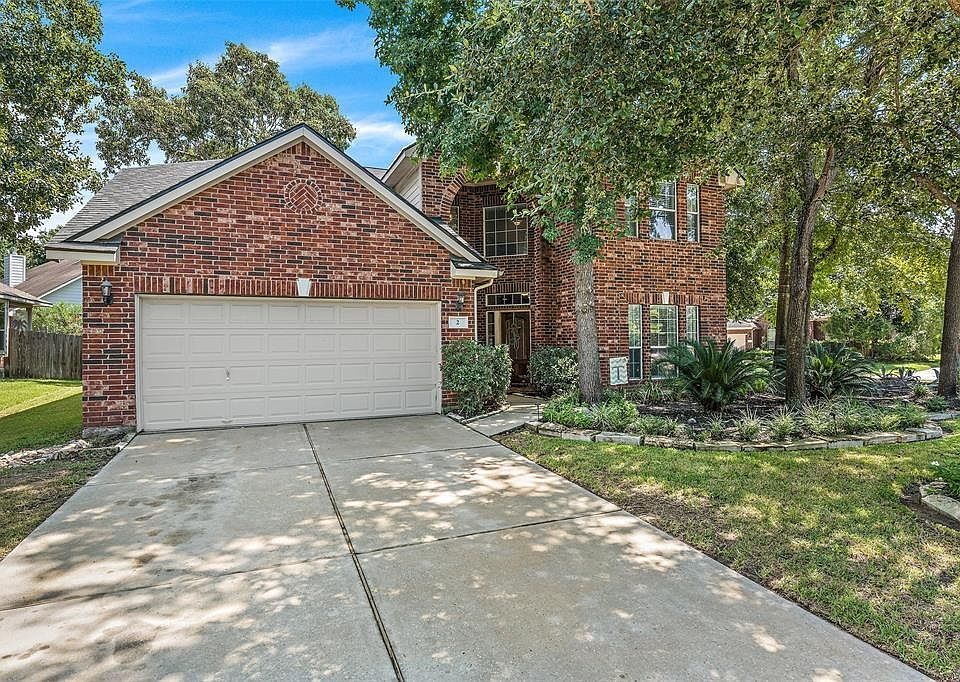 1st image of 2 Hollow Glen Pl