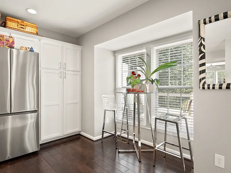 Breakfast nook