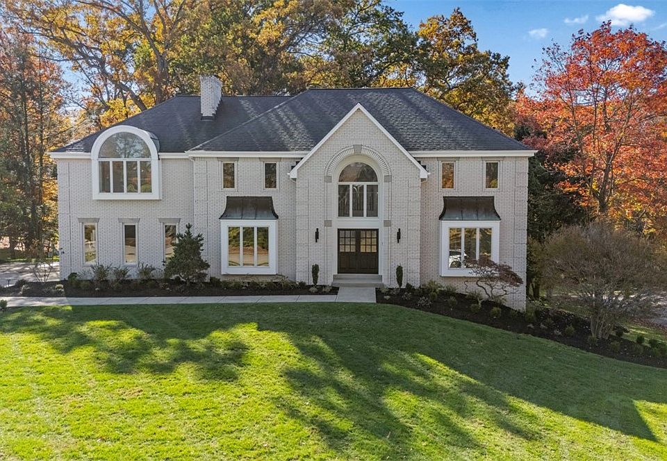 1st image of 2154 S Villa Dr