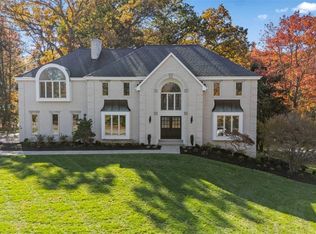 2154 S Villa Dr, Gibsonia, PA