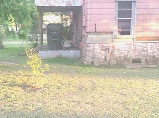 507 N Eagle St, Weimar, TX 78962