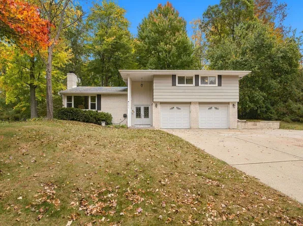 1815 Valorane Blvd, Green Bay, WI 54304