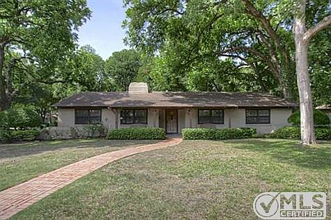 1st image of 4004 Bellaire Dr S